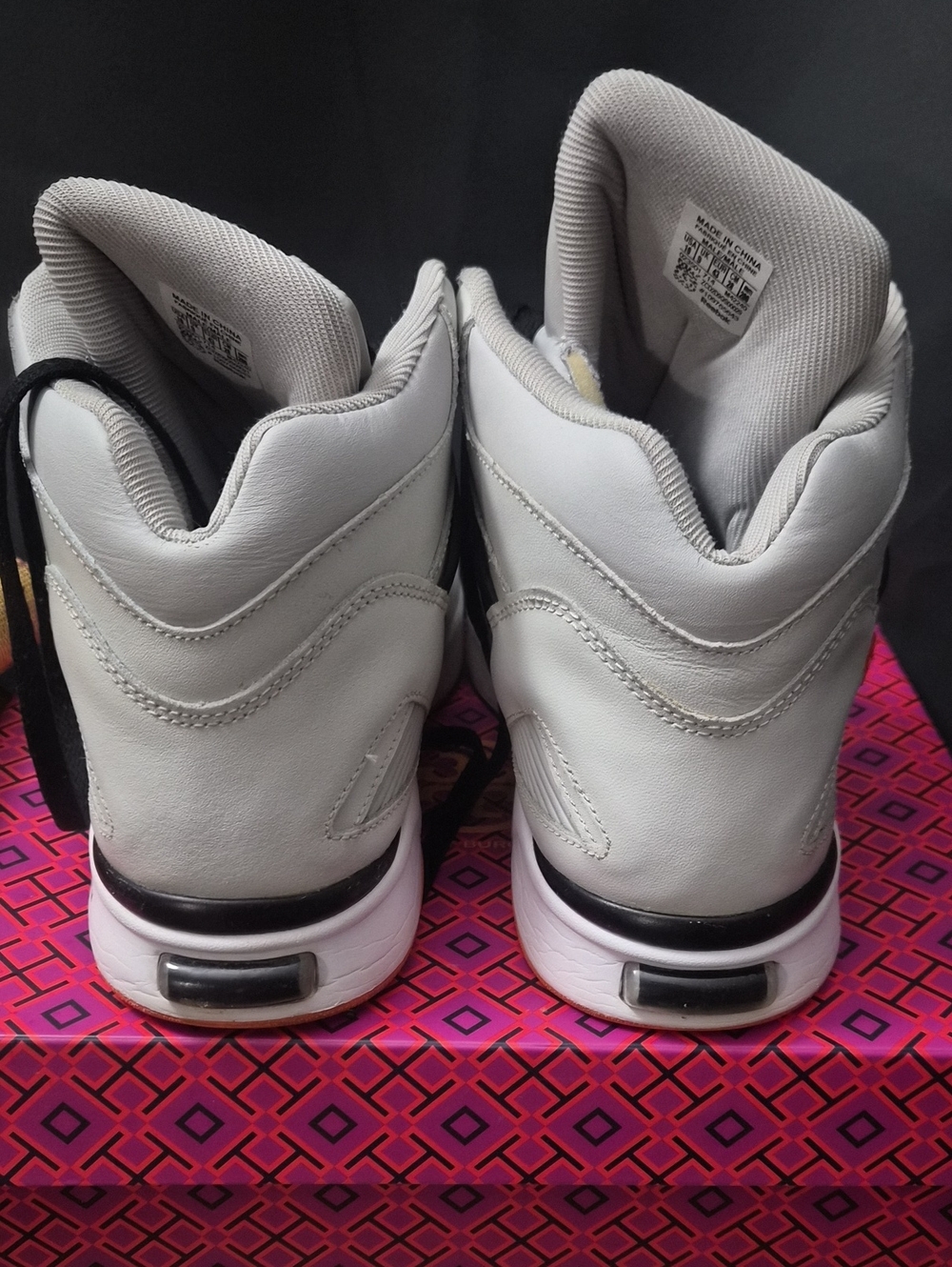 Vintage Reebok Pumps - Picture 5 of 9